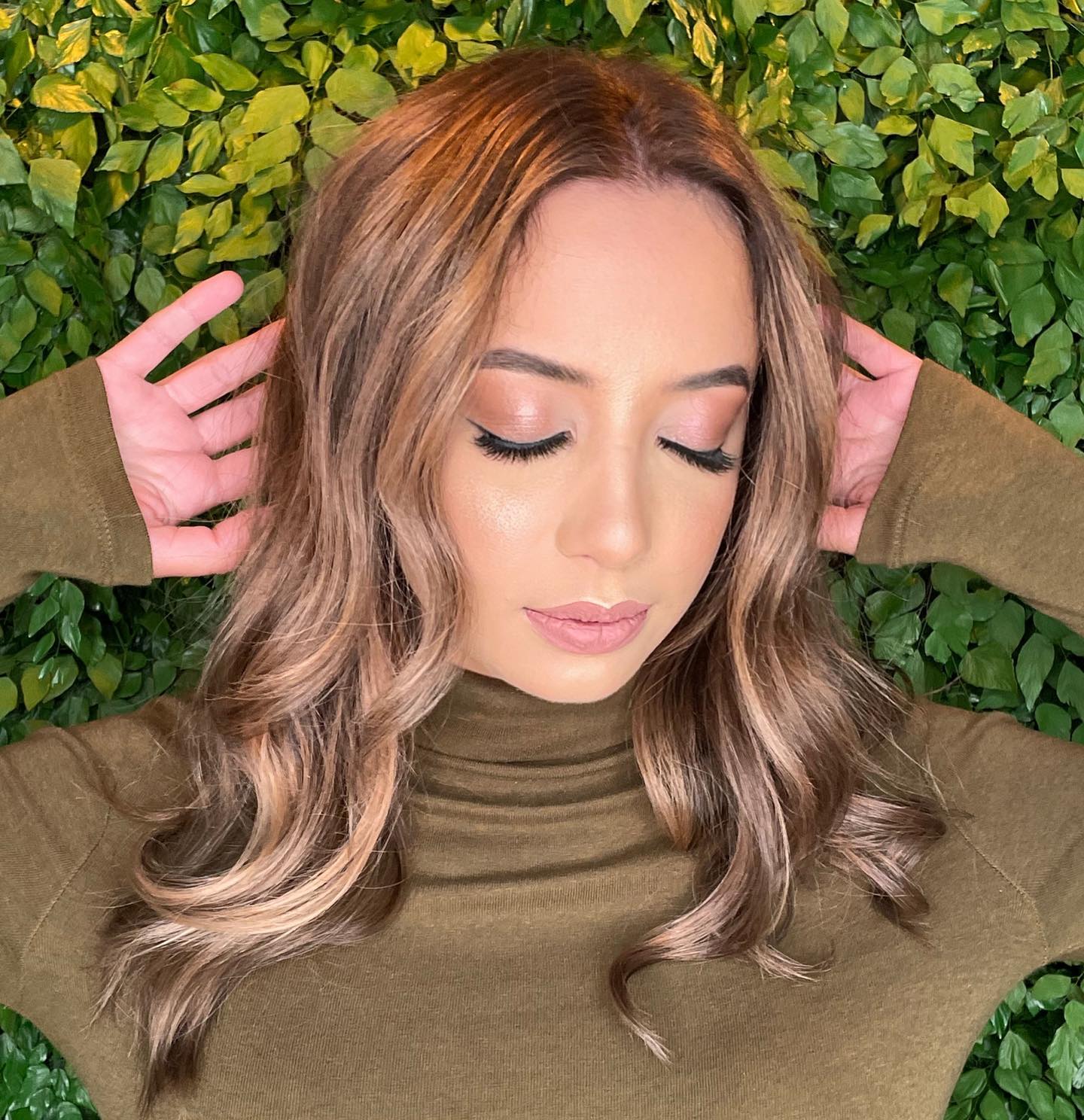 Maquiagem e Penteados